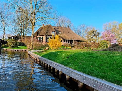 Последние твиты от bookingiethoorn (@giethoorntrip). HOTEL GIETHOORN - Prices & B&B Reviews (The Netherlands ...