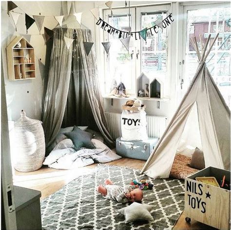 Magical details will come to your kids bedroom or play room with this princess canopy. HANGING CANOPIES | Mommo Design