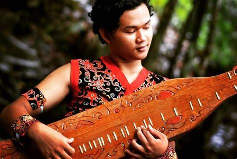 Tahukah Kamu Alat Musik Tradisional Sampe Suku Dayak Kenali Cara Memainkannya RITMEE KALTIM