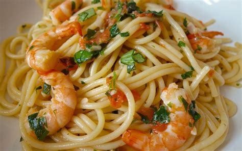 Recette Spaghettis aux crevettes à lail pas chère et simple