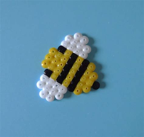 Little bumble bee hama bead accessory, decoration, gift - GEEK CHIC