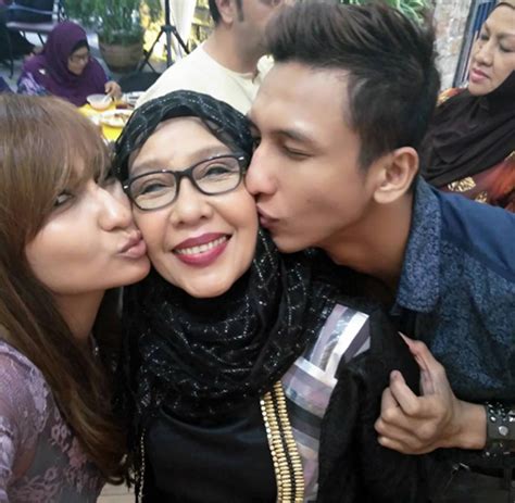 Kak km bila lagi mahu kembali ke pangkal jalan? Liana Rosli Bergelek Buat Gaya Gentel Puting! - MYNEWSHUB