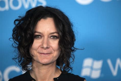 Sara Gilbert Biography Age Weight Height Friend Like Affairs Favourite Birthdate And Other