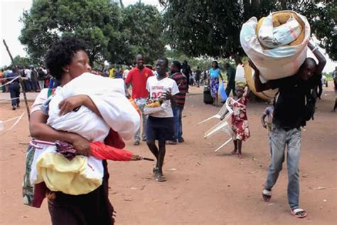 Centenas De Cidadãos Congoleses Expulsos De Angola Chegam à Rdcongo Informativo Angolano