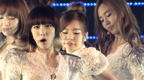 Girls Generation (SNSD) - Mr Taxi ( 1 Japan Tour 1080p Blu-ray) - YouTube
