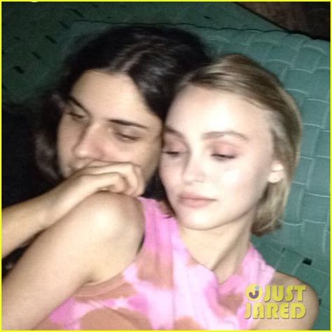 Lily Rose Depp Makes Brave Reveal About Her Sexual Orientation Photo 855944 Photo Gallery