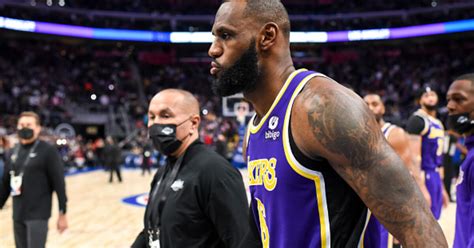 Lebron James Fined By Nba For Obscene Gesture Foul Language Warning
