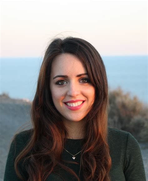 Veronica is a mobile service module deployed from a space satellite. Verónica Díaz - Editorial Profit