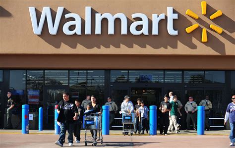 Fired Walmart worker keeps uniform to steal thousands of dollars
