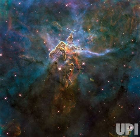 Photo Nasas Hubble Telescope Captures Image Of Carina Nebula