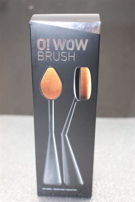 O Wow Brush By Cailyn Cosmetics