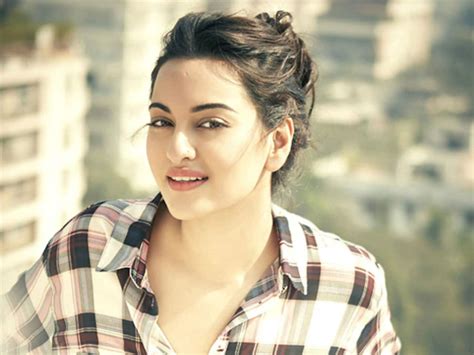 Sonakshi Sinha To Star In Ar Murugadosss Next Bollywood News And Gossip Movie Reviews