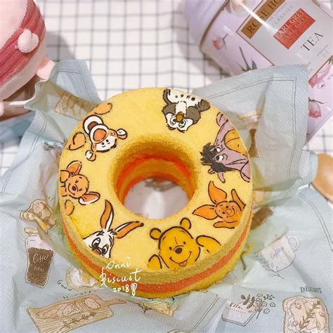 Instagram 上的 Onnie：「 Winnie The Pooh Chiffon Cake💛💛 Chiffon Chiffoncake Cakes Cakedecorating