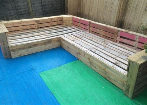 Paolo de santis / eyeem/eyeem/gettyimages. Patio Garden Corner Seating with Pallets | Pallet Ideas