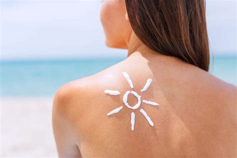How To Apply Sunscreen 6 Easy Steps