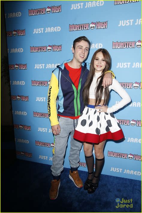 Kelli Berglund Sterling Beaumon So Win The Cutest Couple Award At
