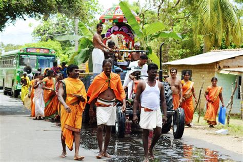 Hindus Worship Exibart Street