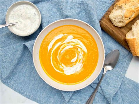 Classic Creamy Carrot Soup Recipe