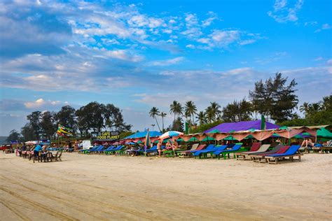 Mandrem Beach Goa Timings Entry Fees Location Facts