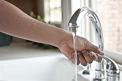 After reading the title itself. In Many American Homes Lack of Running Water Speeds Spread ...