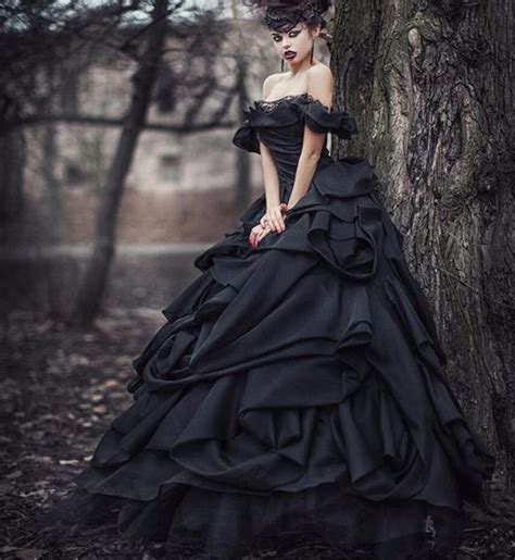 Black Ball Gown Githic Vintage Satin Wedding Dresses Off The Shoulder