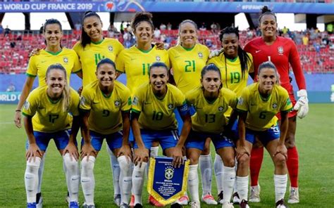 A sueca convocará as 18 atletas e mais quatro suplentes que irão representar a seleção brasileira feminina em tóquio. As referências de beleza da seleção brasileira de futebol ...