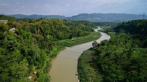 Permasalahan Dan Pengelolaan Ekosistem Sungai Pena Pijar