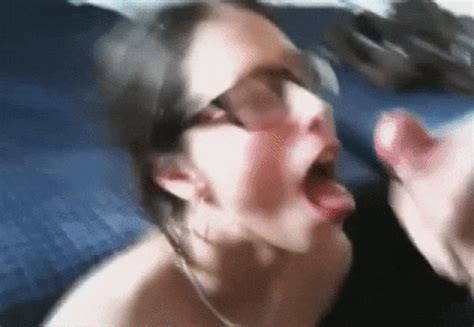 Corridas Faciales Gifs Semen En La Cara Gifs Porno Fotos Xxx Animadas
