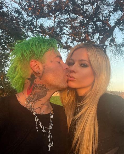 Mod Sun Reacts To Avril Lavigne Breakup Engagement Ending