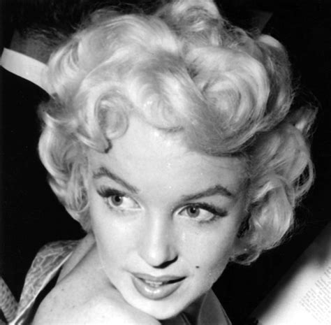Marilyn Monroe At The Premiere Of East Of Eden At The Astor Theatre