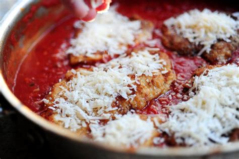 In a medium bowl, mix together the sour cream, garlic powder, seasoned salt, pepper, and 1 cup of parmesan cheese. Chicken Parmigiana | Recipe | Chicken parmigiana, Food ...