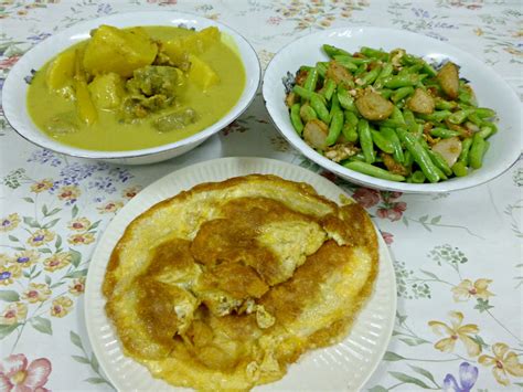 Resep masakan sederhana untuk berbuka puasa 2019 ini setiap harinya akan diisi dengan hidangan berbuka, makanan utama, dan hidangan penutup yang dapat dicemil bersama keluarga setelah solat tarawih. RESEPI NENNIE KHUZAIFAH: Juadah berbuka puasa 25 Ramadan
