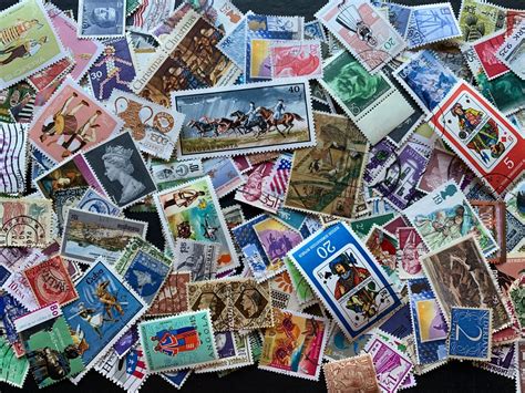 World Stamps Approx 200 Mixture From Bulk Kiloware Collection Off Paper