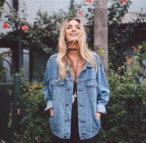 How To Wear Outfit With Oversized Denim Jacket