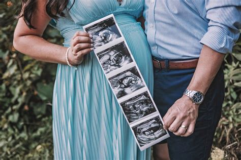 Props To Include In Your Maternity Session Ways To Use Props In Your