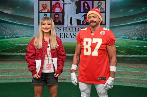 Kelly Ripa And Mark Consuelos Join The Swelce Hype On Halloween Episode
