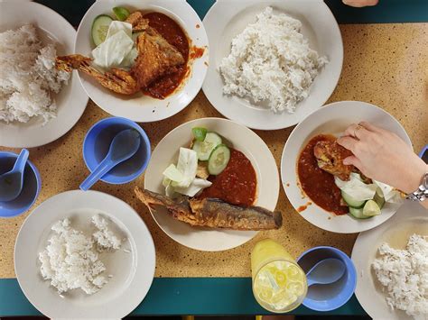 #12 kampung baru shell out. KY eats - Ayam Penyet Mak Maya with Freshly Made Sambal ...