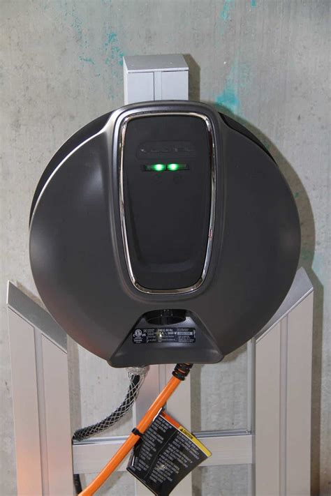 Chevy Volt 240 volt charger | TheDetroitBureau.com