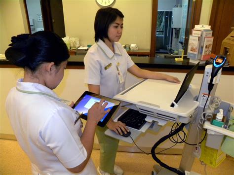 Teknologi Sistem Informasi Kesehatan Di Rumah Sakit Robicomp