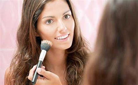 Como Aplicar La Base De Maquillaje Correctamente Para Principiantes
