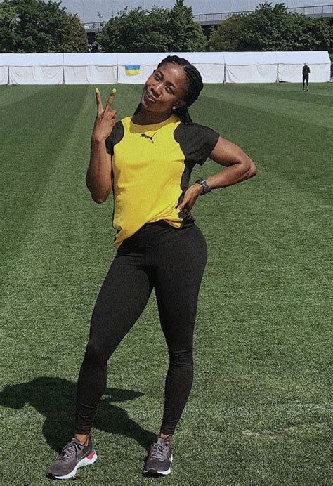 Shelly Ann Fraser Pryce 32 Named Fastest Woman In The World The Oldest And 1st Mom To Win