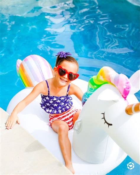 The Cutest Pool Float Ever🦄 🌈 Cute Pool Floats Heart Shaped Sunglasses Unicorn Pool Float