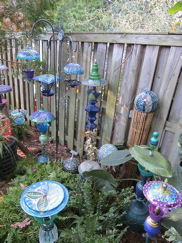 Easy Diy Glass Yard Art Design Ideas For Your Garden Decor Homishome