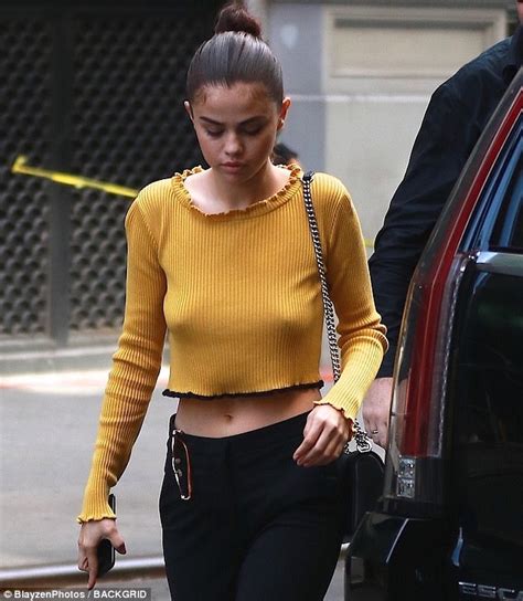 Selena Gomez Goes Braless In New York City Daily Mail Online