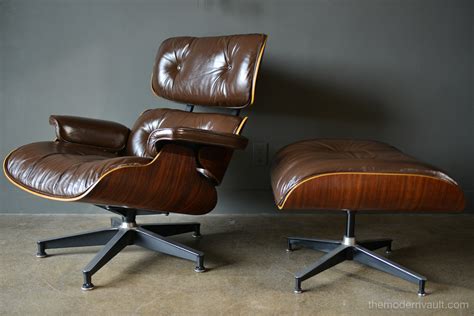 Brown Leather and Rosewood Eames Lounge Chair and Ottoman, 1980 – The