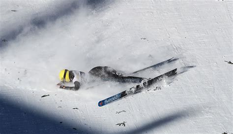 Смотрите видео sport skispringen heute в высоком качестве. Skispringen - Sturz in Oslo: Ramona Straub erlitt Kreuzbandriss