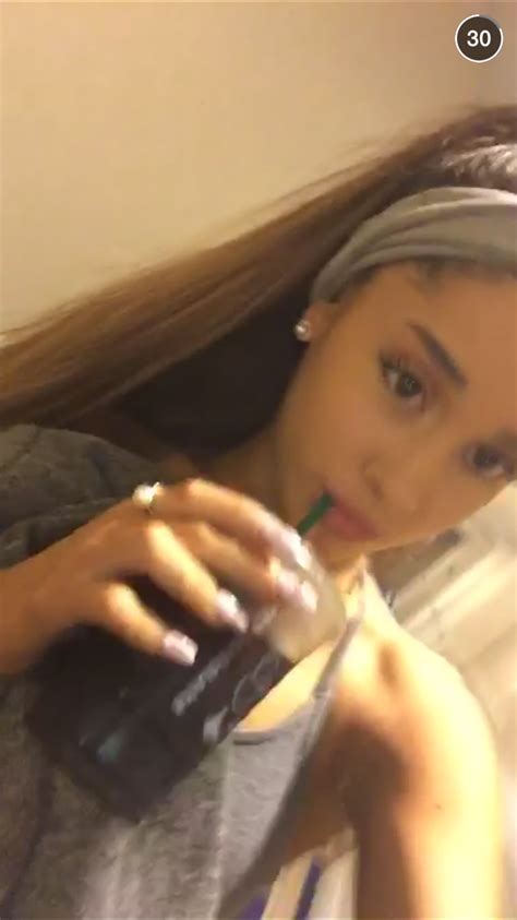 Lilmoonlightbae Ariana Grande Selfie Scenes Ariana Grande Outfits Selfies