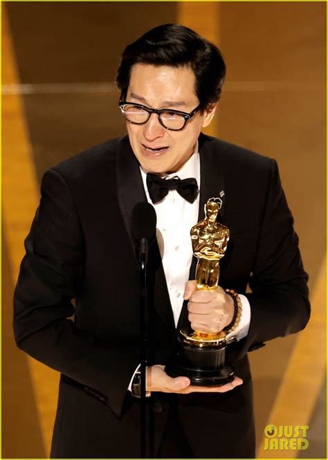 Photo Ke Huy Quan Win Oscars 2023 8 Photo 4906877 Just Jared