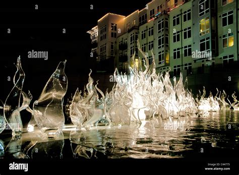 Museum Of Glass Nighttime Tacoma Washington Sculptures Fountain