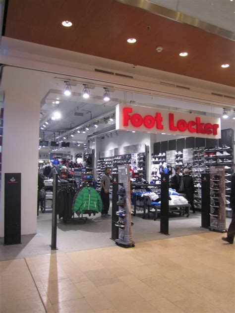 We can gain invaluable insight to help us answer that question by studying the investment trends of top investors. Foot Locker - Shoe Stores - Stockholm, Sweden - Yelp